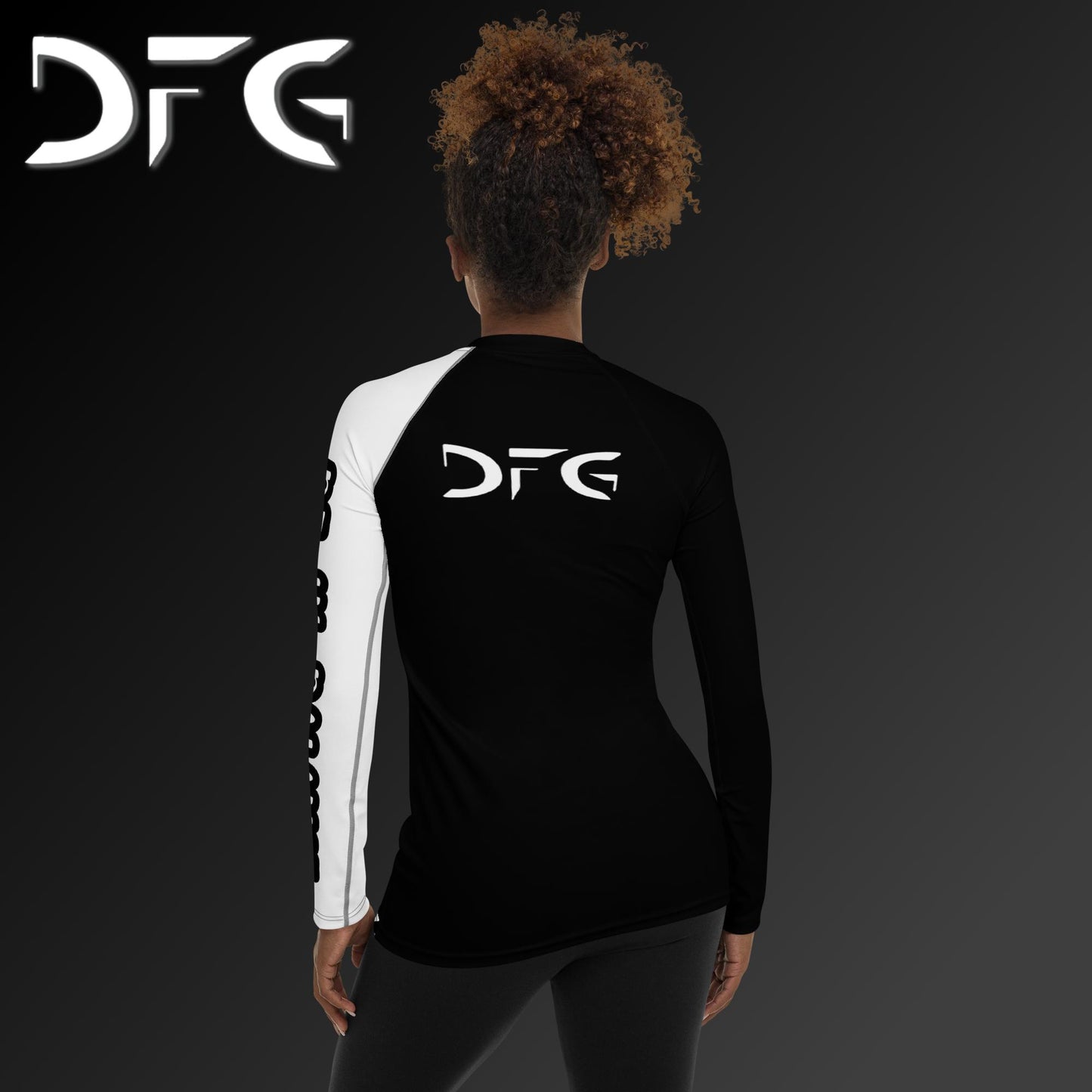 Feminine-Fit White Balance Long-Sleeved Rash Guard