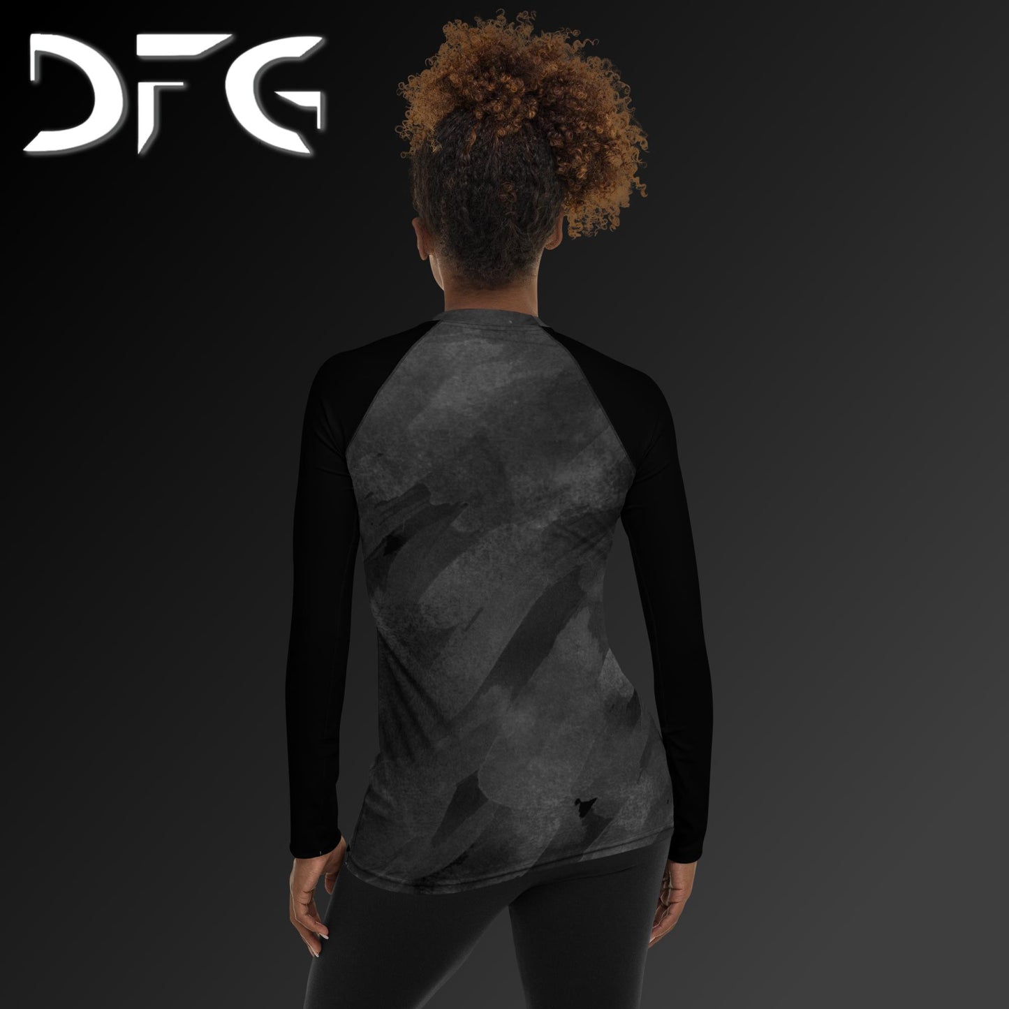 Feminine-Fit White Strokes Long-Sleeved Rash Guard