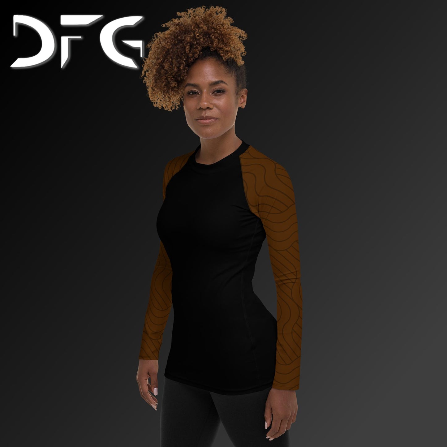 Feminine-Fit Brown S-Curve Long-Sleeved Rash Guard