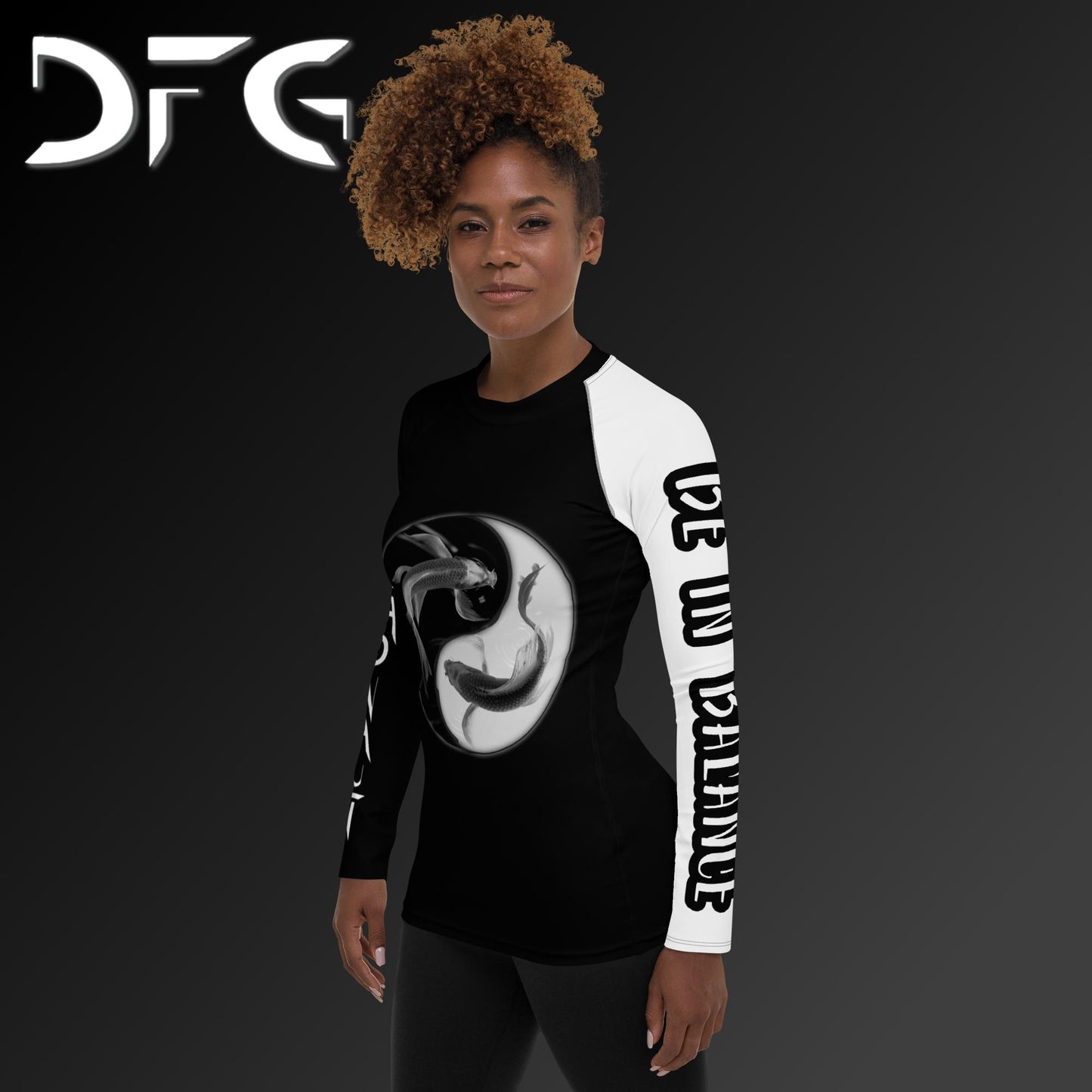 Feminine-Fit White Balance Long-Sleeved Rash Guard
