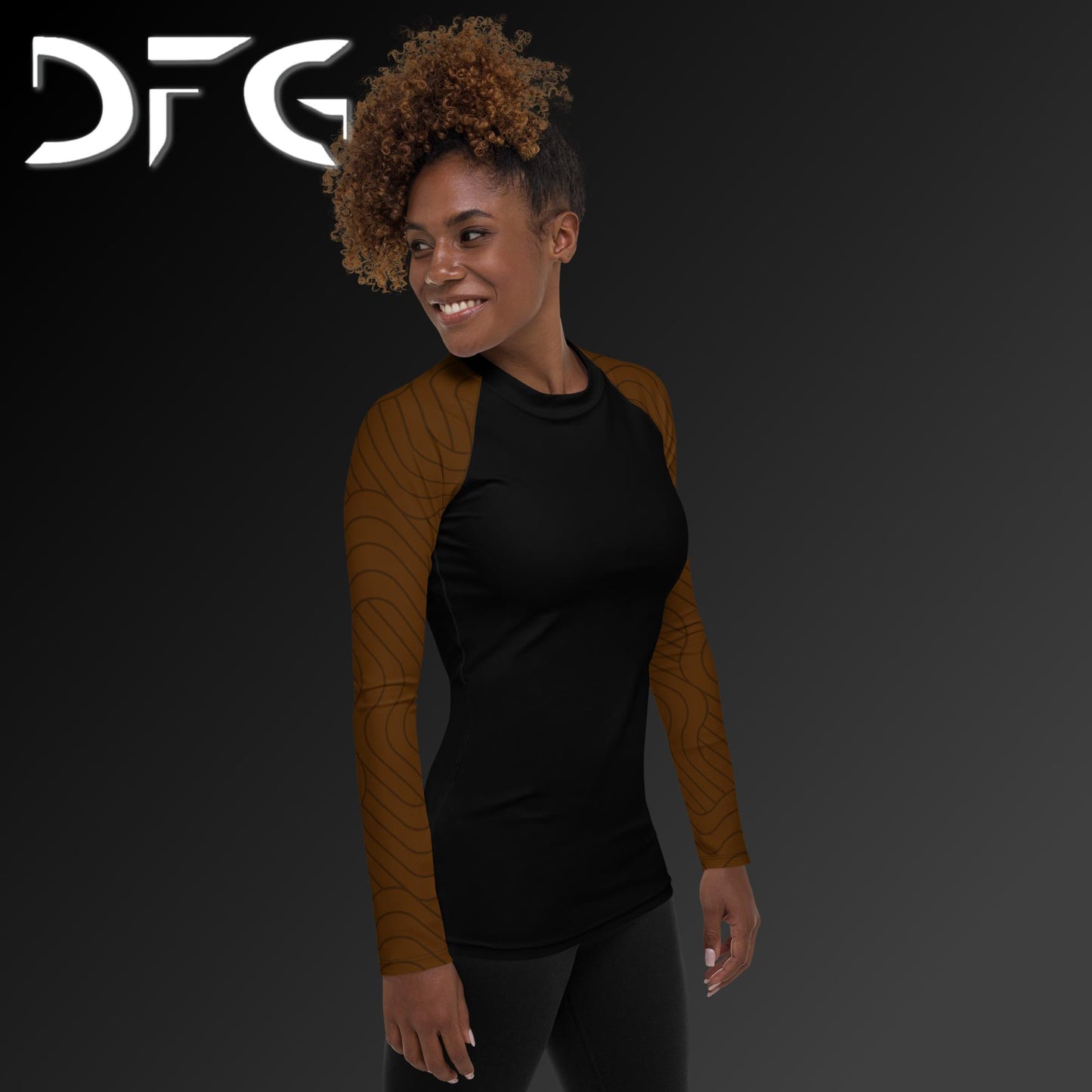 Feminine-Fit Brown S-Curve Long-Sleeved Rash Guard