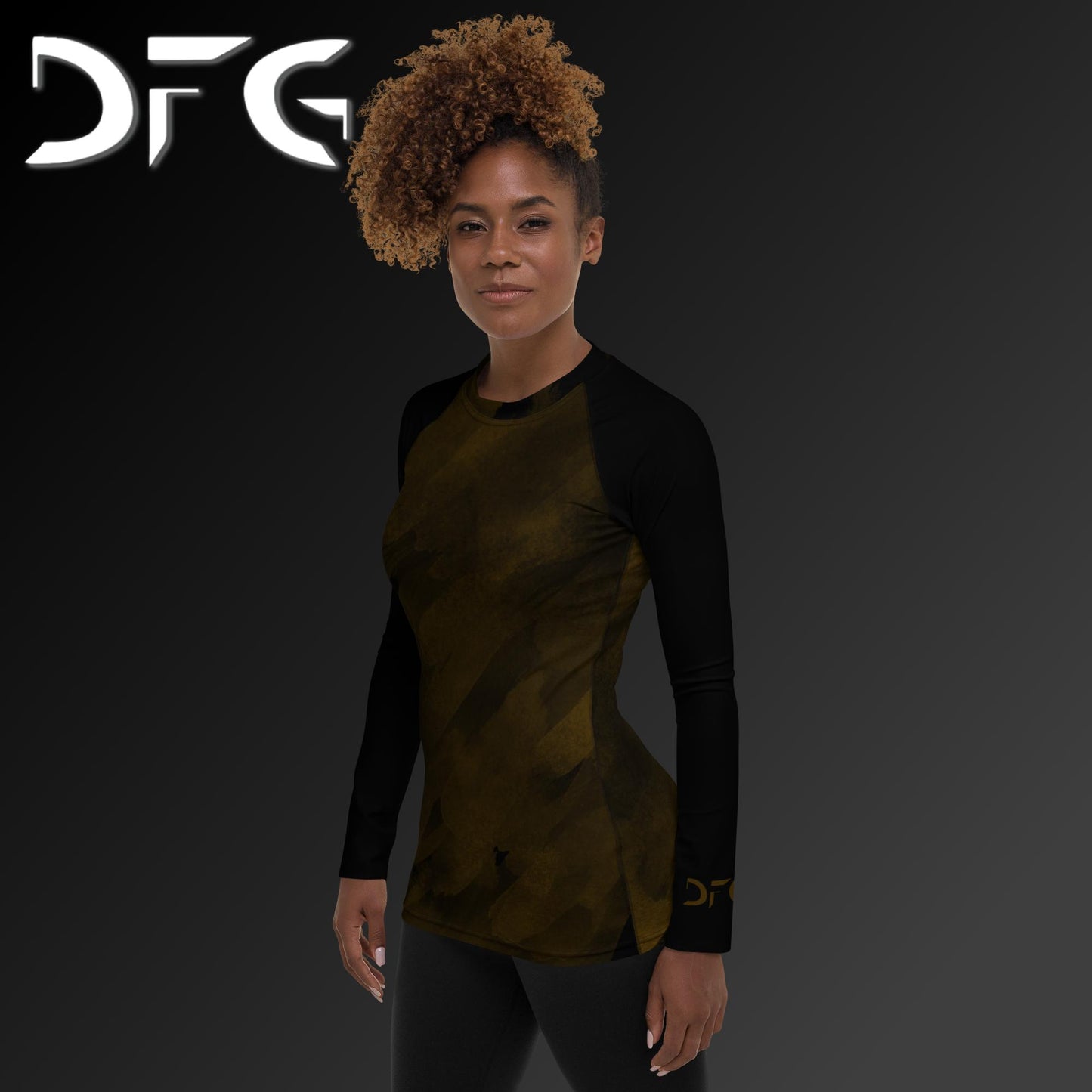 Feminine-Fit Brown Strokes Long-Sleeved Rash Guard